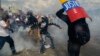 Վենեսուելա - Ցուցարարների և ուժայինների միջև հերթական բախումը մայրաքաղաք Կարակասում, մայիս, 2017թ․