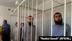 Граждане Таджикистана, обвиняемые в экстремизме, в суде города Курган-Тюбе (Кургонтеппа). Иллюстративное фото.
