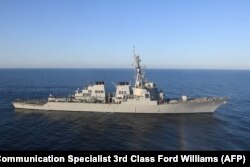 Distrugătorul american USS Porter intrînd în Mediterana în martie anul acesta