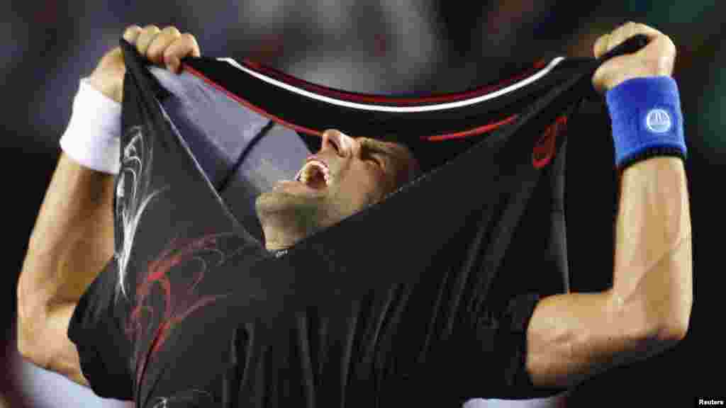 Australija - Srbijanski tenisač Novak Đoković osvojio je turnir Australia Open, Melbourne, 30. januar 2012. 