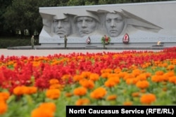 Вечный огонь в российском городе, иллюстративное фото