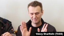 Алексей Навальный сот отырысында. Мәскеу, 30 наурыз 2017 жыл.