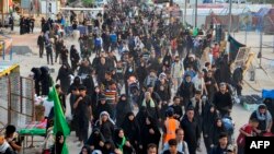 شیعیان در مراسم اربعین در عراق