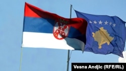 Flamuri i Serbisë dhe i Kosovës, foto ilustrim 