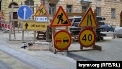 Работы по замене дорожного покрытия на улице Советской в Севастополе