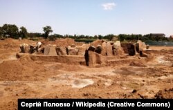 Загальний вигляд наприкінці розкопок Новоолександрівського кургану в червні 2021 року. Село Новоолександрівка Дніпровського району Дніпропетровської області