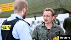 Даниялық өнертапқыш Питер Мадсен (оң жақта). 11 тамыз 2017 жыл