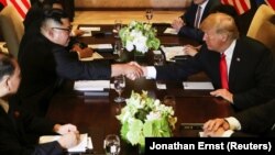 Presidenti amerikan, Donald Trump dhe lideri verikorean, Kim Jong-un.