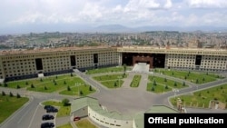 Պաշտպանության նախարարության վարչական համալիրը Երևանում, արխիվ