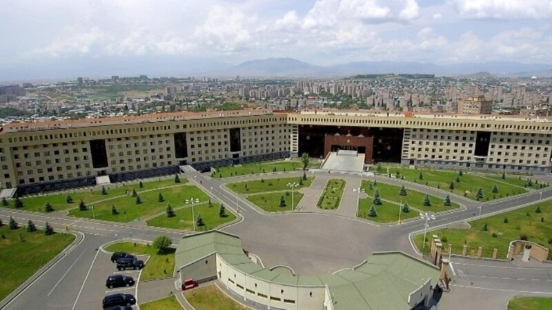 ВС Азербайджана открыли огонь по транспортному средству Минобороны Армении, с армянской стороны потерь нет – МО