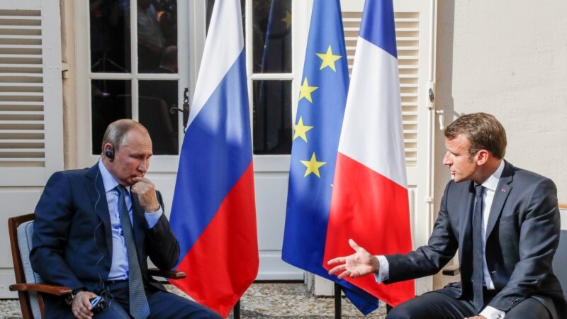 Путин пожаловался Макрону на учения НАТО в Черном море, президент Франции напомнил об Украине