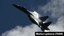 The Polish border protection agency accused the Russian Sukhoi Su-35 combat plane of conducting "aggressive and dangerous maneuvers." (file photo)