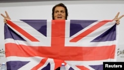 Erovision 2012-nin Bakı finalında Böyük Britaniyanı təmsil edən Engelbert Humperdinck