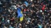 Масові зіткнення мітингувальників під кримським парламентом