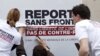 "Serhetsiz Reportýorlar" guramasynyň aktiwistleri, Pariž