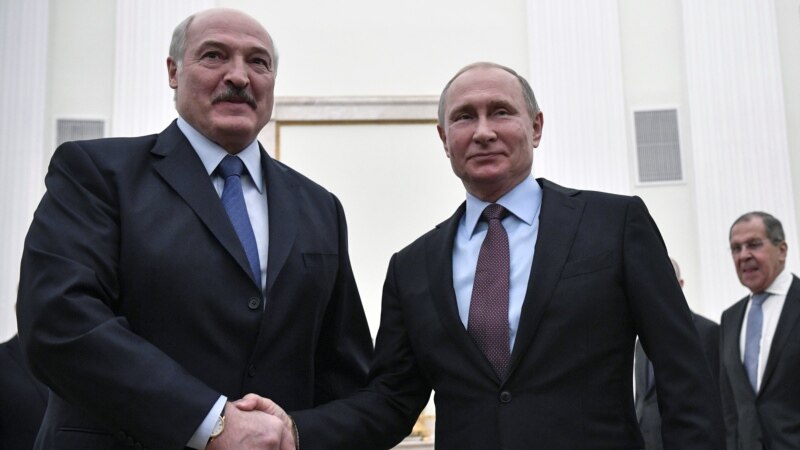 Лукашенко ѝ се заканува на Русија