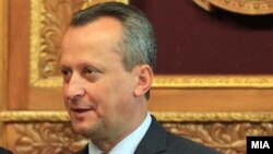 претседателот на Собранието на Македонија Трајко Вељаноски