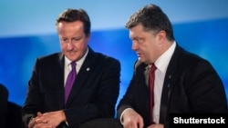 Президент України Петро Порошенко та прем'єр-міністр Великої Британії Девід Камерон (©Shutterstock) 