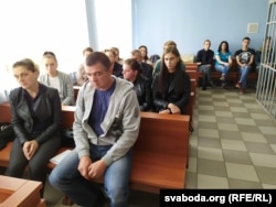 У залі падчас суду. 17 ліпеня 2019 году