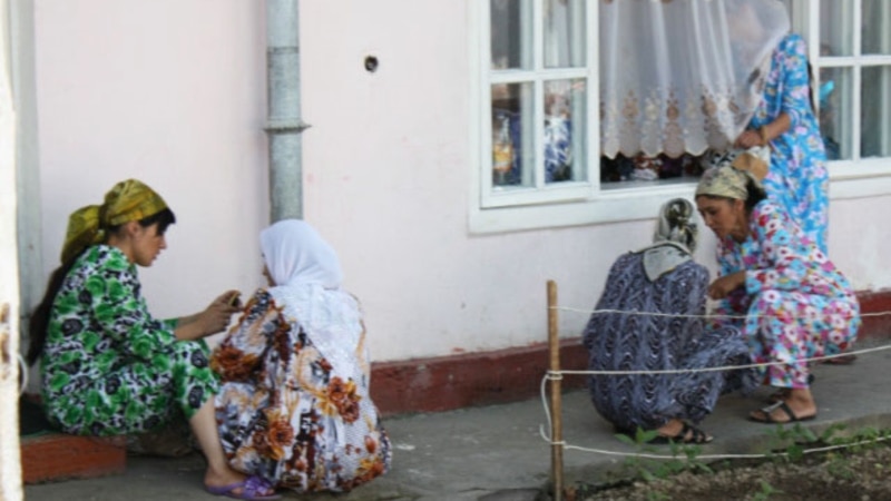 Tajikistan Toughens Punishment For Soothsaying Amid 'Anti-Witchcraft' Campaign
