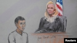 Подсудимый Азамат Тажаяков. Рисунок сделан в суде в Бостоне 1 мая 2013 года.