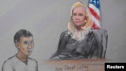 Подсудимый Азамат Тажаяков. Рисунок сделан в суде в Бостоне 1 мая 2013 года.