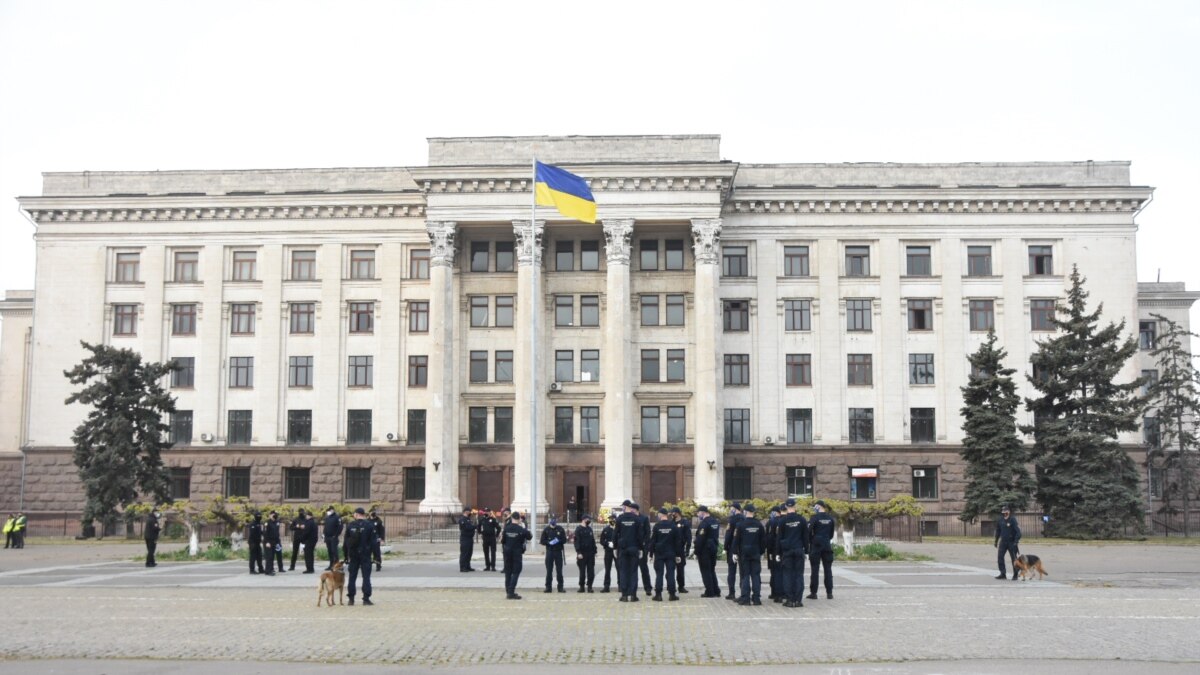 mvd-vo-vremya-meropriyatiy-v-godovschinu-tragedii-2-maya-v-odesse-obespechen-pravoporyadok МВД: во время мероприятий в годовщину трагедии 2 мая в Одессе обеспечен правопорядок