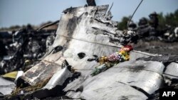 Flowers are seen left by parents of an Australian victim of MH17, which was shot down over eastern Ukraine in July 2014, killing everyone on board. (file photo)