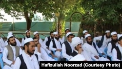 ارشیف، د طالبانو لهخوا ازاد شوي افغان سرتېري