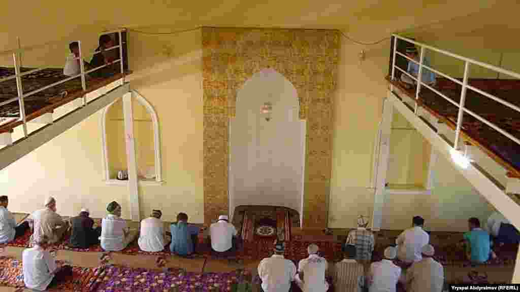 Мечеть &quot;Насирдин-Ата&quot; была построена в 2005 году в Джалал-Абаде