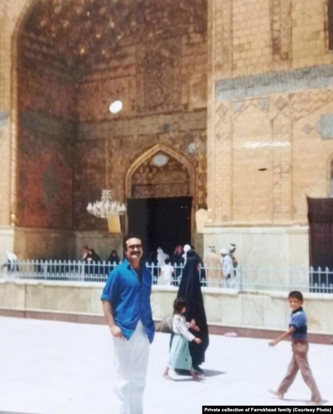 Farrokhzad at a mosque in Najaf, Iraq (undated). The dissident artist made several trips to Iraq during its 1980-88 war with Iran.