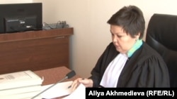 Талдықорған қалалық сотының судьясы Сара Жаңбырбаева. Талдықорған, 14 қаңтар 2015 жыл.