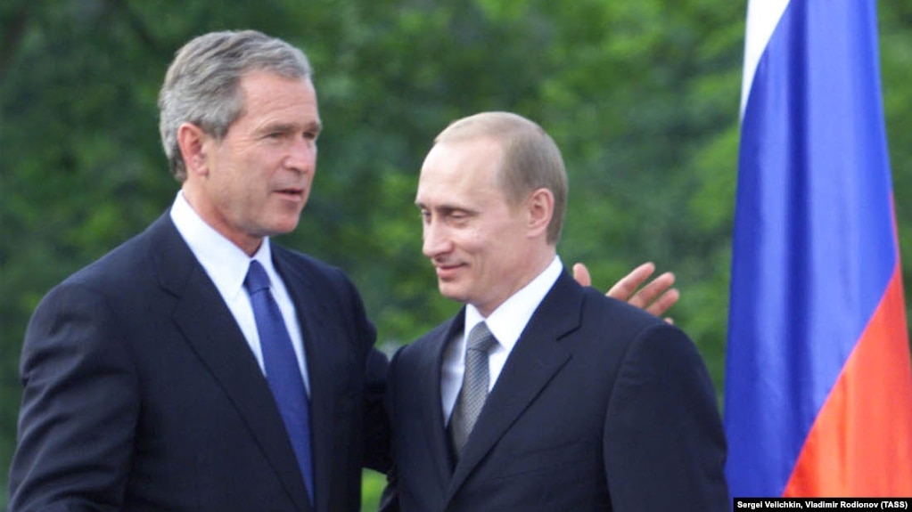 کنفرانس خبری رهبران روسیه و ایالات متحده در اسلوونی در سال ۱۳۸۰ 