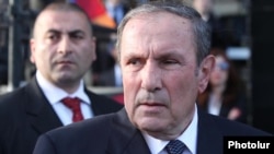 Armenia - Opposition leader Levon Ter-Petrosian at a rally in Yerevan, 20Apr2012.