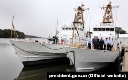 Торжественная церемония передачи США Военно-морским силам Украины двух патрульных катеров класса «Айленд»