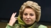 Хакасия: Матвиенко призвала уволиться чиновника, напавшего на журналиста