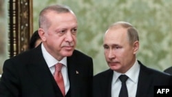 Turkish President Erdogan's upcoming visit to Russia was announced on August 23 after he and Putin spoke by telephone about developments in Syria. (file photo)