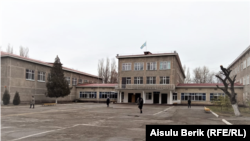 Здание школы № 43 в городе Тараз. 24 февраля 2020 года.