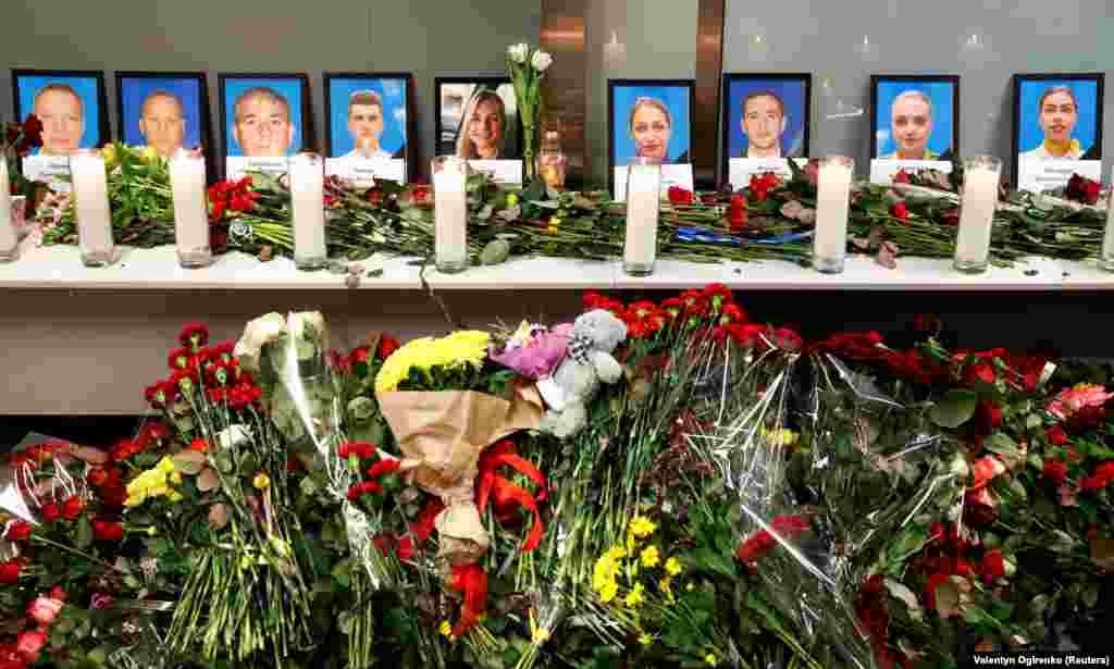 ИРАН / УКРАИНА - Украинскиот авион бил во оган пред да падне во близина на аеродромот во Техеран, покажува првичниот извештај на Иранската цивилна авијациска организација. Во несреќата на Украинскиот меѓународен авиопревозник, кој патуваше од Техеран до Киев, загинаа сите 176 луѓе кои беа во авионот.