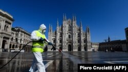 Italia, Piața Domului din Milano, dezinfectată 