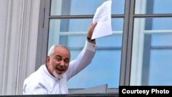 Иран сыртқы істер министрі Мохаммад Джавад Зариф келіссөз кезінде. Вена, 13 шілде 2015 жыл.