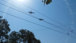 Российские военные самолеты пролетели во время военного парада над Керчью, 24 июня 2020 год