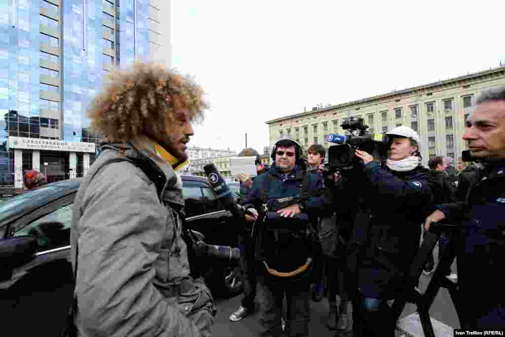 Журналисты в защиту Дениса Синякова. Фотограф и блогер Илья Варламов