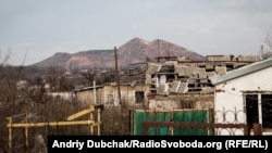 Разрушенные дома в Марьинке. 2 декабря 2017 года