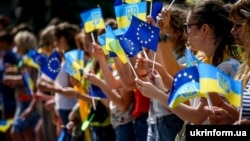 Під час акції на підтримку євроінтеграції України та безвізового режиму з ЄС у Запоріжжі 