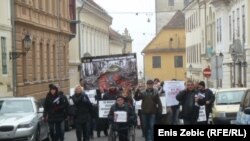 Predstavnici Stožera predaju potpise za referendum, 16. prosinac 2013.