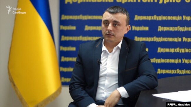 Керівник юридичного відділу департаменту ДАБІ у Києві Михайло Павлушин. Керівник юридичного відділу департаменту ДАБІ у Києві Михайло Павлушин.