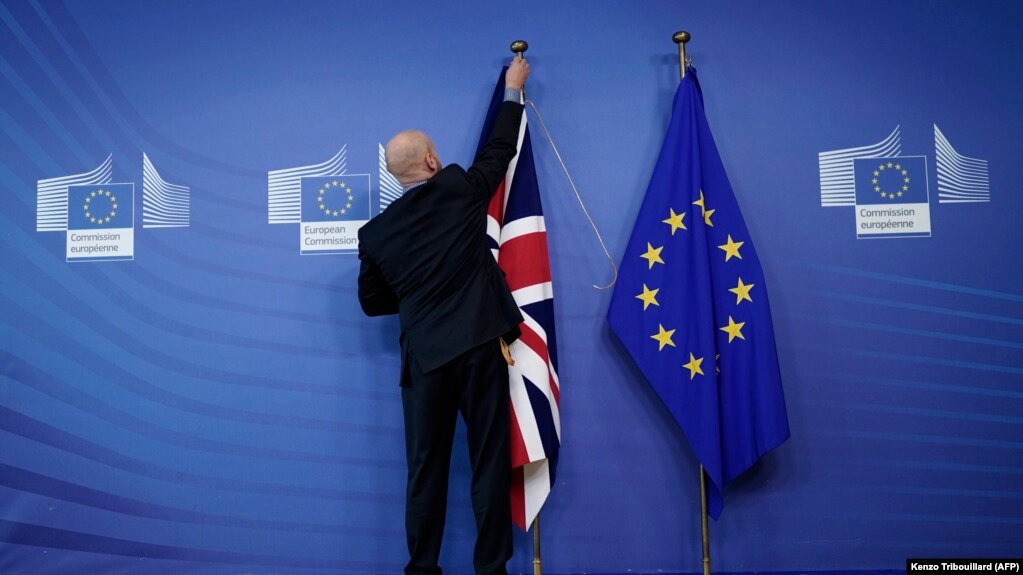 Velika Britanija će formalno napustiti EU u ponoć 31. januara