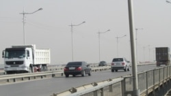 Diňle: Türkmenabatda ýene-de ýangyç gytçylygy emele geldi, bu gezek A95 benzini ýetmezçilik edýär
