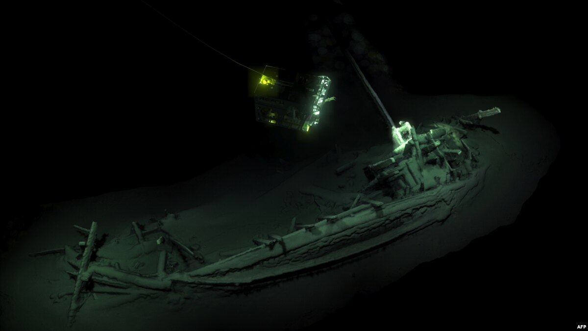 На дне Черного моря нашли древнейший на планете неповрежденный корабль На дне Черного моря нашли древнейший на планете неповрежденный корабль
